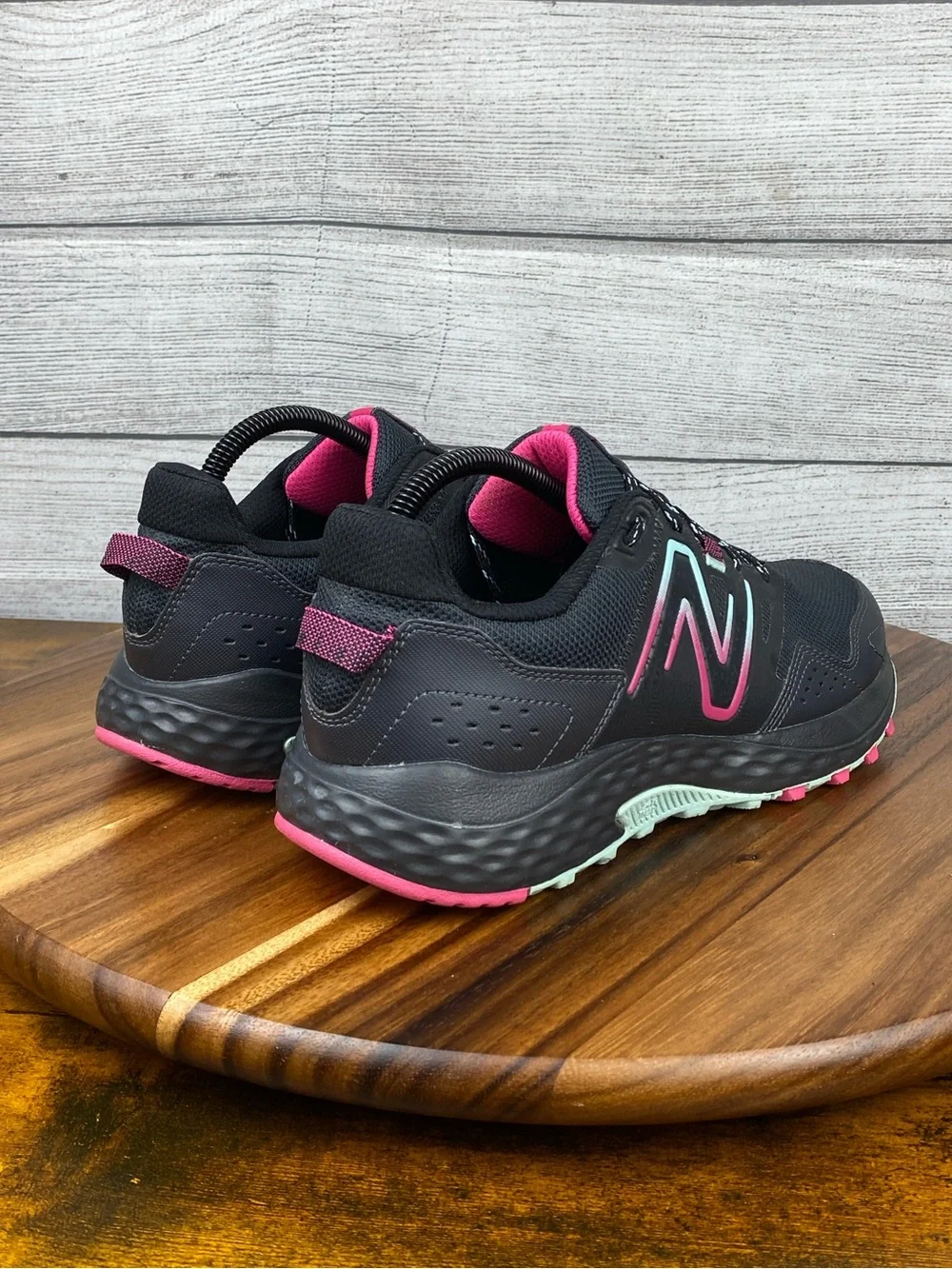 New Balance 410 V8 Trail Running Shoe Black Pink Blue WT410LC8 Women’s Size 10